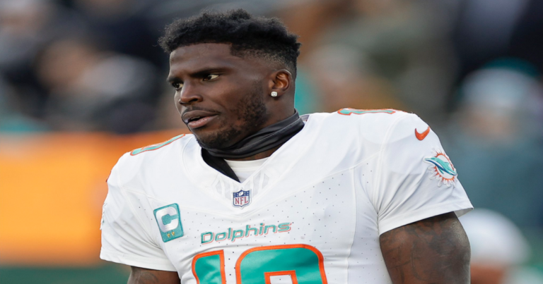 Miami Dolphins, Tyreek Hill, tyreek hill handcuffed,Tyreek Hill Detained,tyreek hill arrested