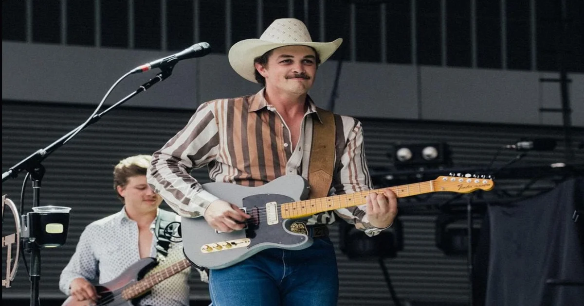 zach top tour,zach top,Cold Beer and Country Music Tour